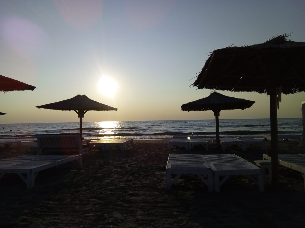“If you sell 1, you can sell 10″… Betting on myself as a digital nomad